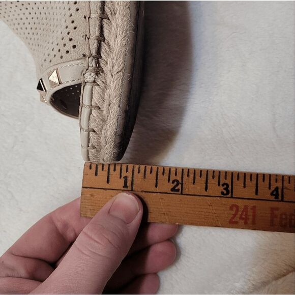 Marc Fisher suede Senton studded Espadrille Wedges Size 8 - Picture 6 of 7